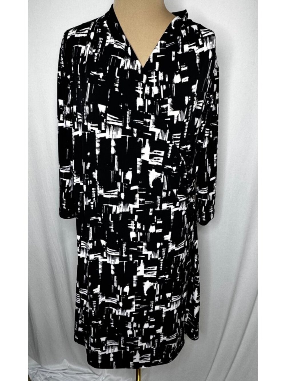 Coldwater Creek Black & White Faux Wrap V Neck Dress Size 16